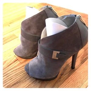 Michael Kors Stilletto booties ✨✨Price Drop✨✨